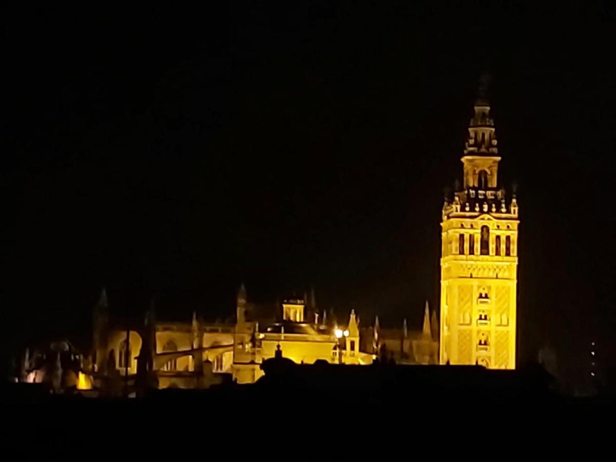 Palacio Del Siglo XVII Frente A Los Jardines De Murillo Séville Extérieur photo